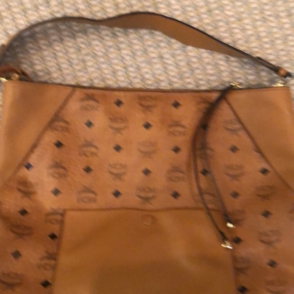 Large bucket bag. Leather - Picture 9 of 12
